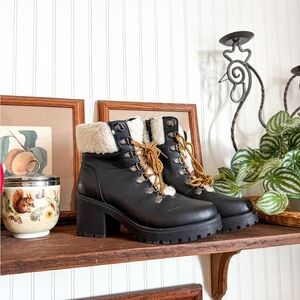 Black Lace-Up Ankle Boots with Cream Sherpa Detail